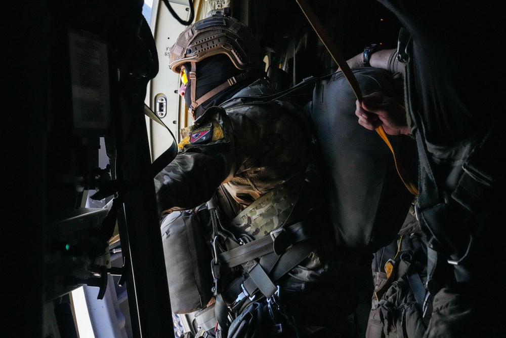 Chilean Paracaidistas Static Line Jump