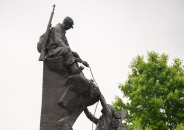 A Test of Strength and Skill: 10th Mountain Division Soldier and Noncommissioned Officer  of the Year