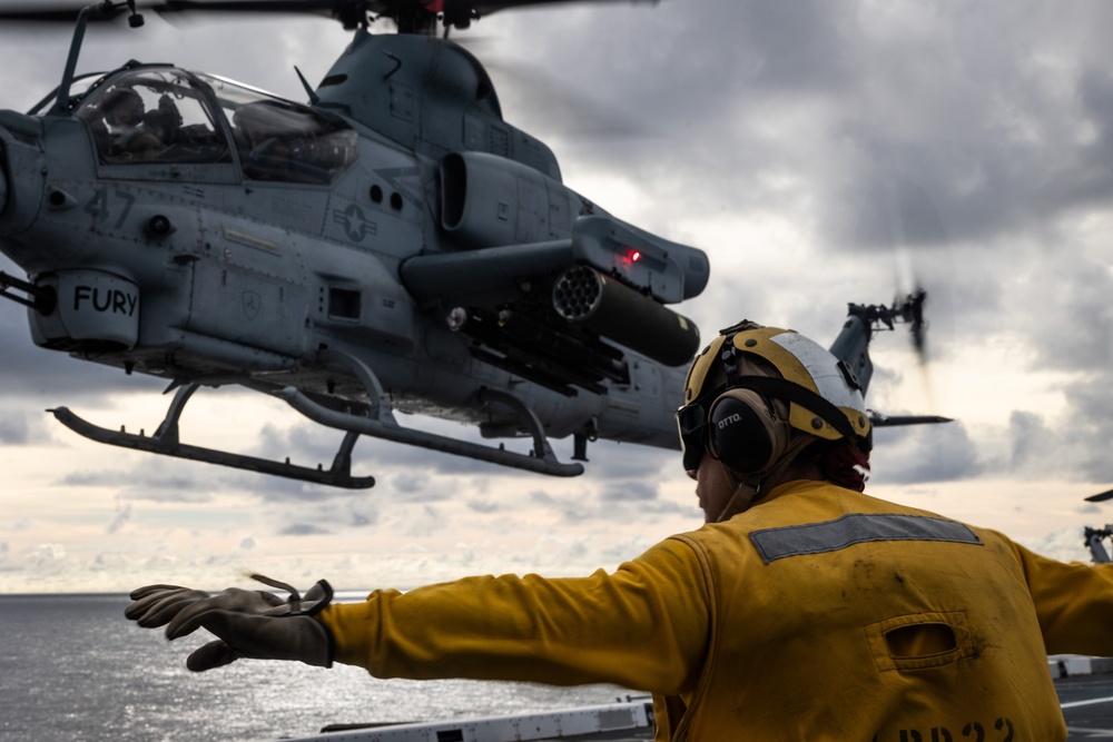 31st MEU | Flight Operations aboard USS San Diego
