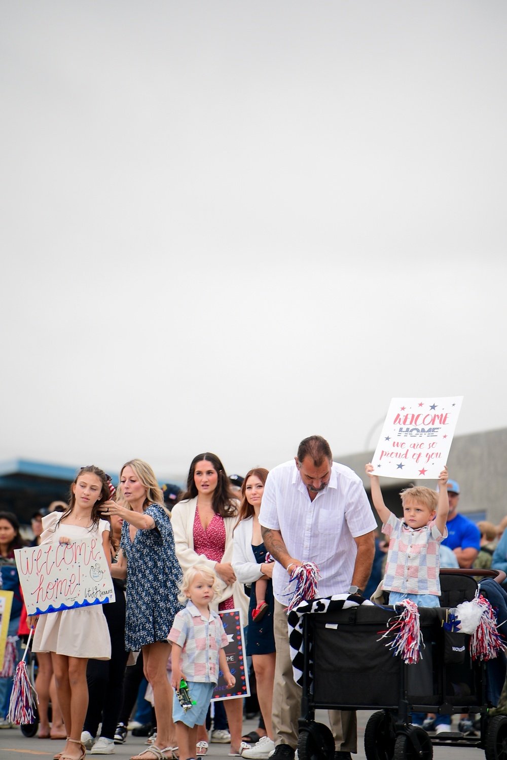 USS Comstock (LSD 45) Returns From Deployment