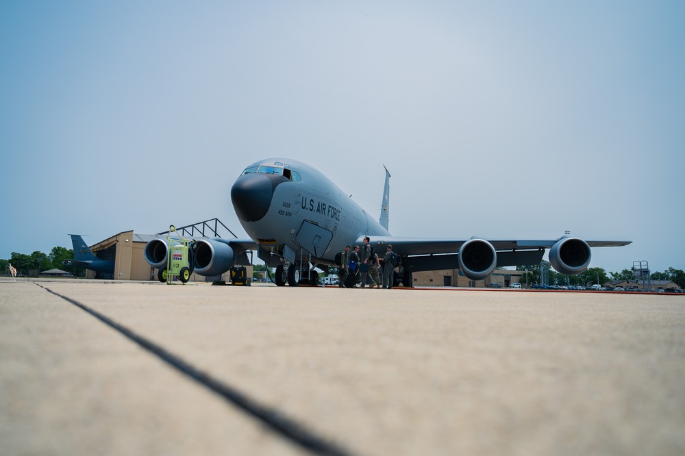 KC-135R Stratotanker Refuels A-10 Thunderbolt II in formation
