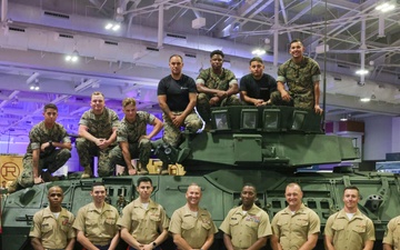Eastern Recruiting Region Commanding General Attends Marine Week Nashville