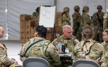 Chief of Army Reserve visits Soldiers during Mojave Falcon