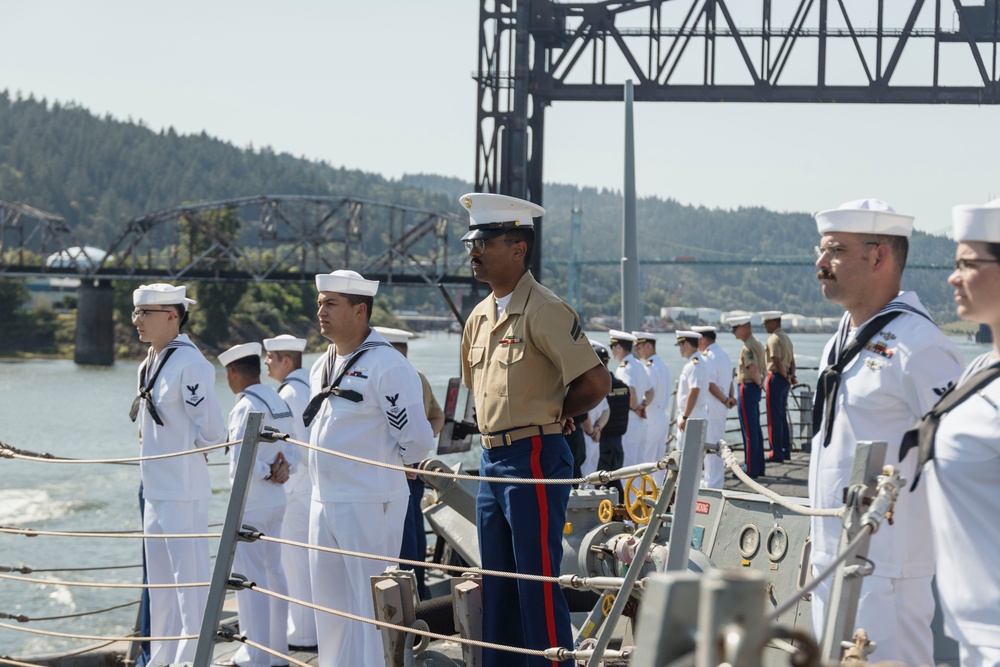 USS Mustin and USS Jack H. Lucas Arrive in Portland, Oregon