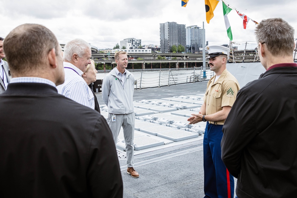 Portland Educators visit the USS Mustin (DDG-89) during Portland Fleet Week