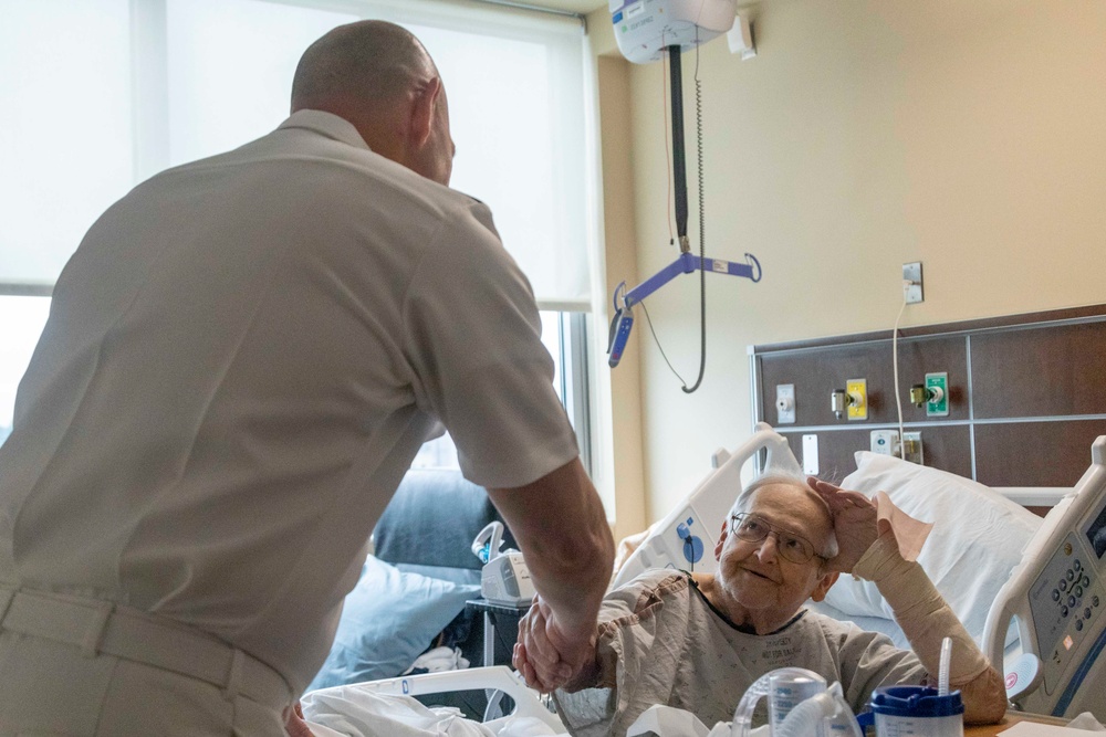 Commanders and Senior Enlisted Advisors visit Vets at the Portland VA Medical Center