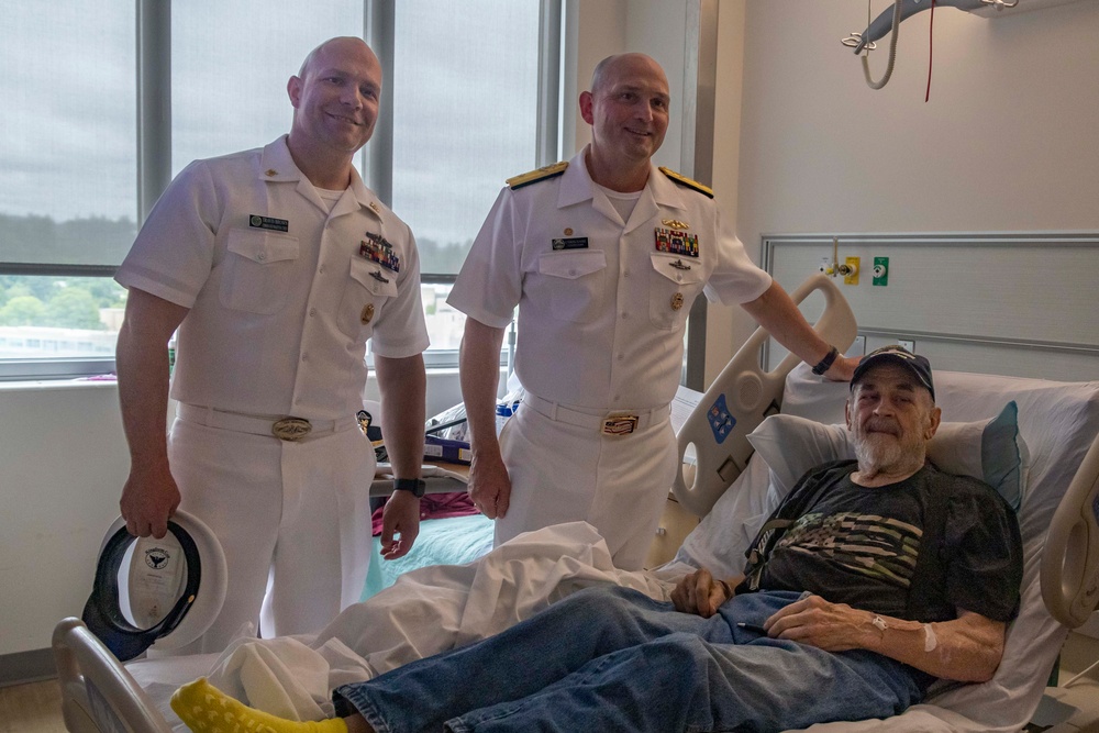 Commanders and Senior Enlisted Advisors visit Vets at the Portland VA Medical Center