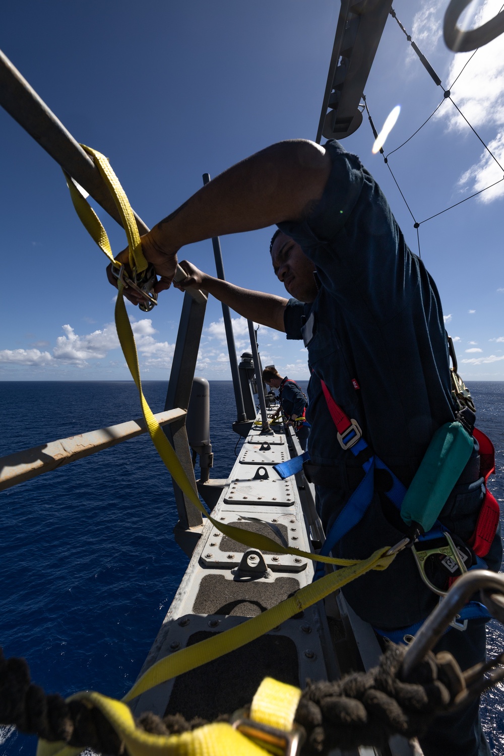 Sailors Aboard USS Oscar Austin (DDG 79) Conduct Maintenance Aloft