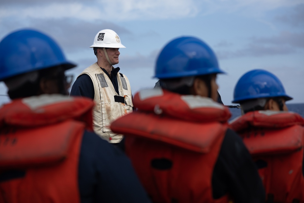 USS Oscar Austin (DDG 79) Conducts a Replenishment-At-Sea (RAS) with USNS Laramie (T-AO 203)