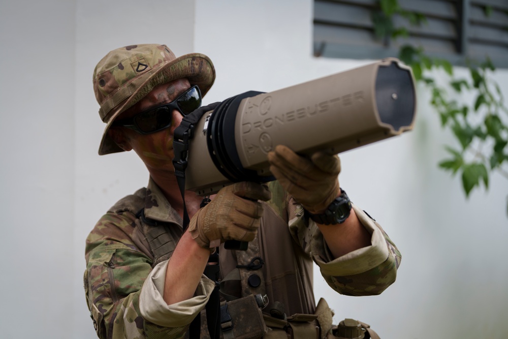 JPMRC-X / Lt. Gen. Vowell Visits Training Objective