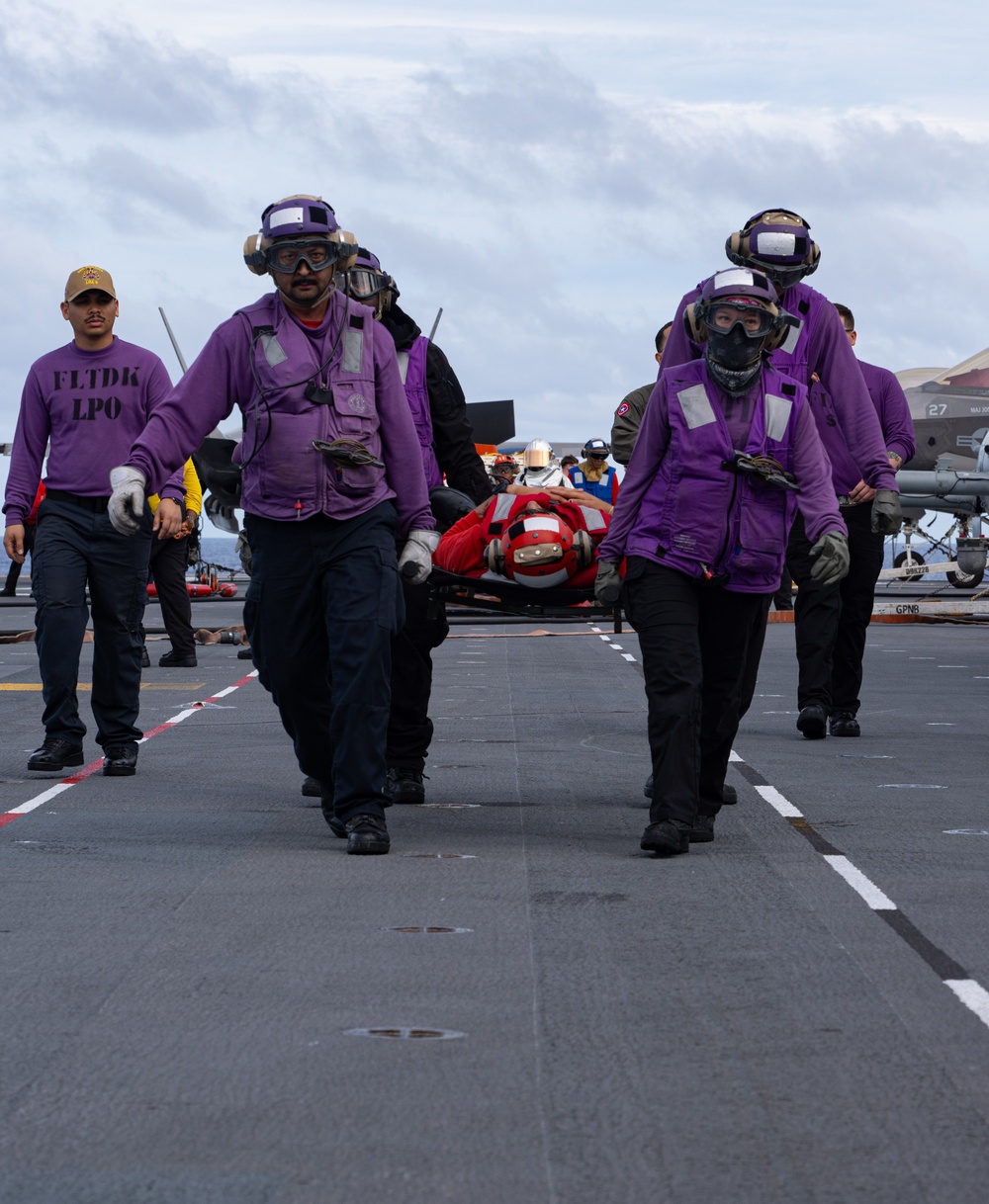 USS America (LHA 6) Conducts Aviation Firefighting Training