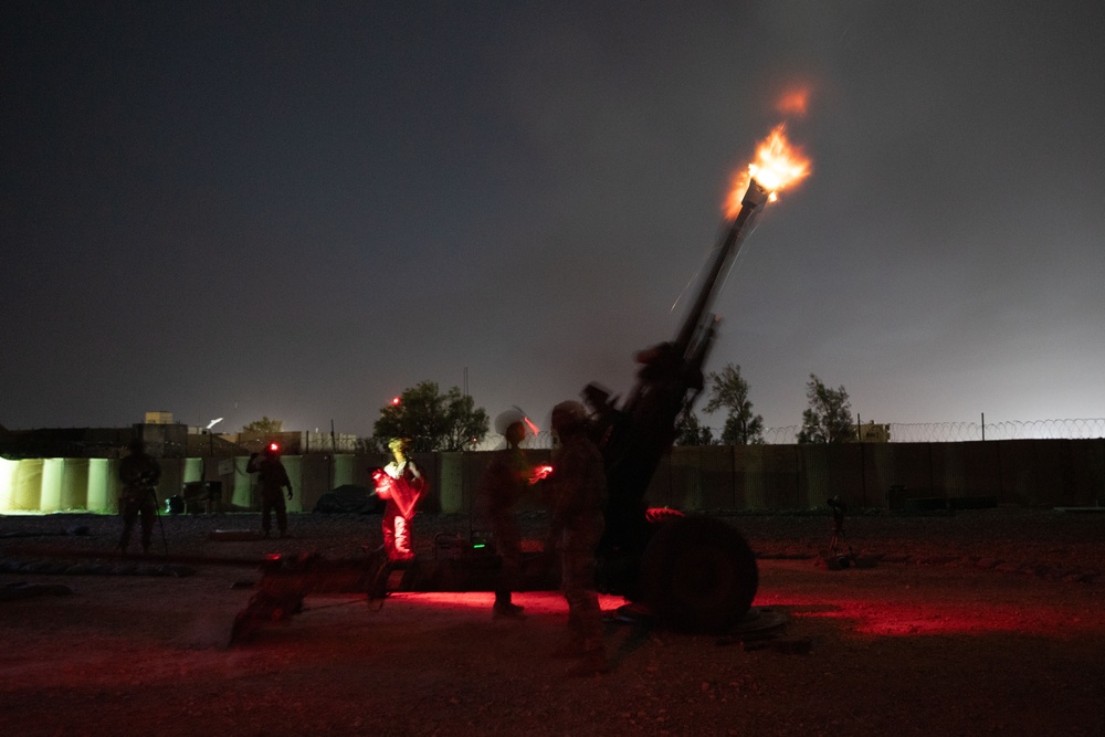 10th Mountain Division Conducts Howitzer Night Live Fire Exercise