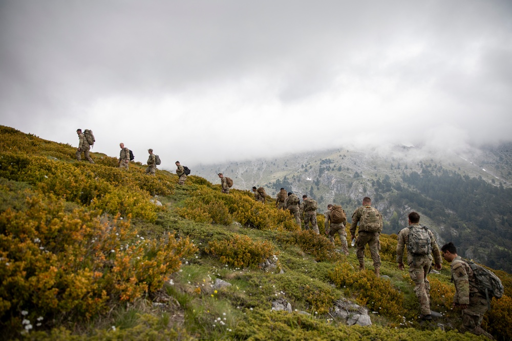U.S. and Greek forces train on Mount Olympus during Immediate Response 25
