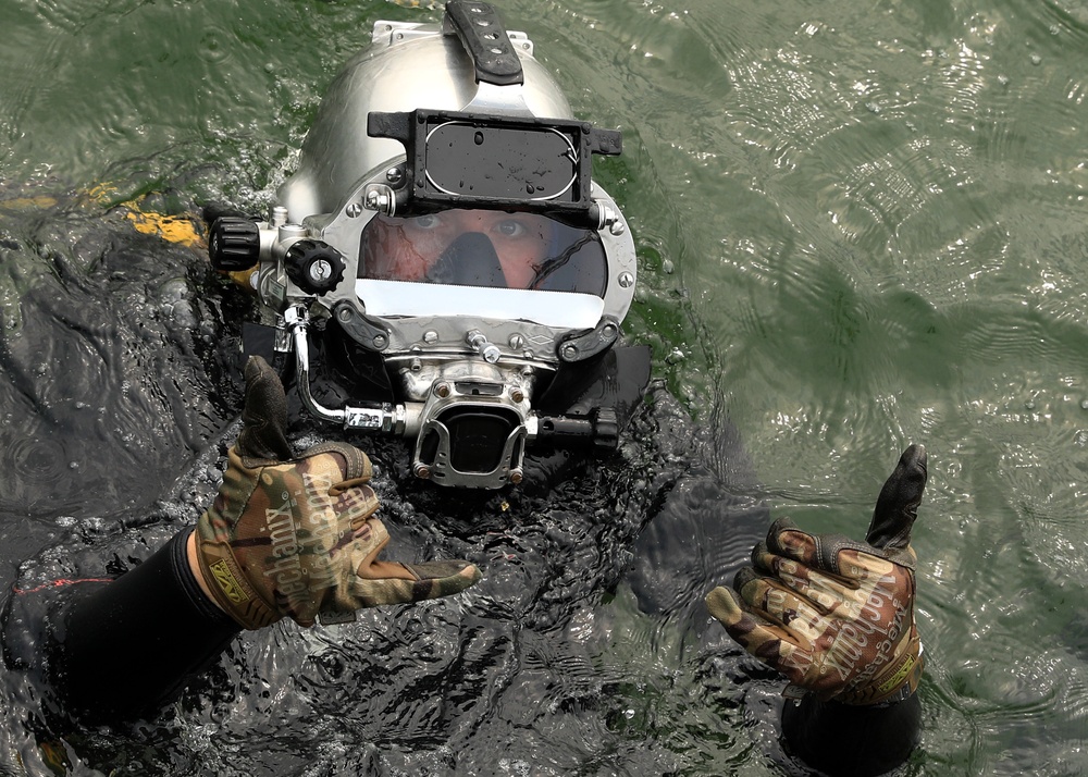U.S. Navy Divers, Latvian Divers Remove Pylons During BALTOPS 25