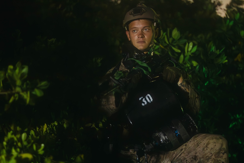 Exercise Caribbean Coastal Warrior 25: Night infiltration and Exfiltration procedures