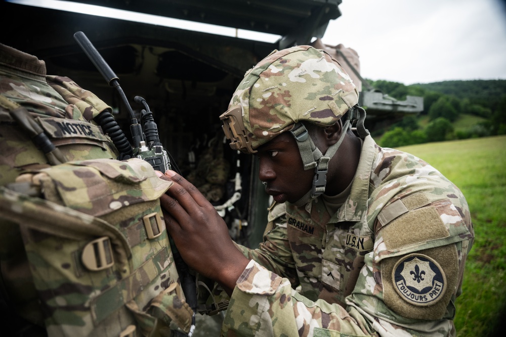 U.S. Soldiers enable live-view map of nearby drones during Project Flytrap