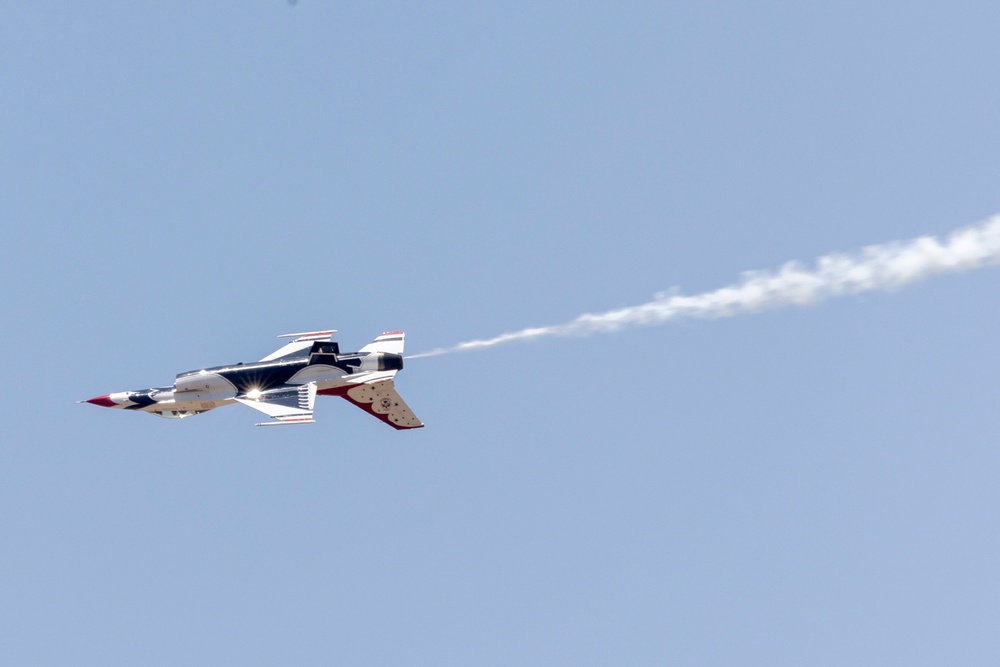 USAF Thunderbirds arrive at Beale AFB for Beale Air &amp; Space Expo 2025