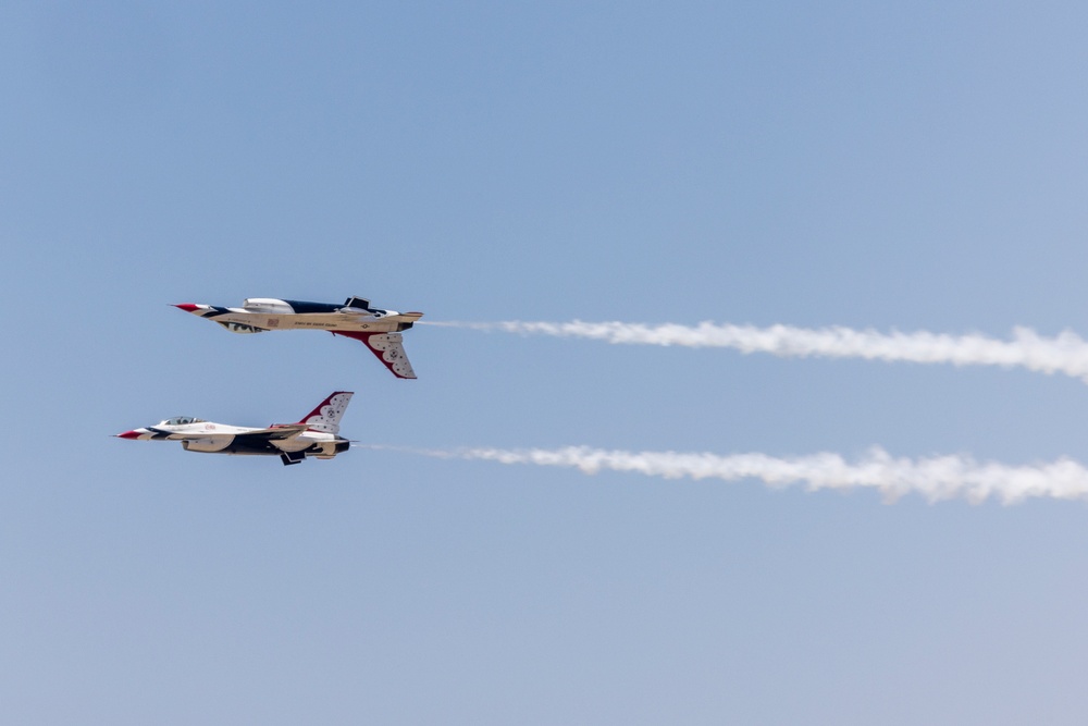 USAF Thunderbirds arrive at Beale AFB for Beale Air &amp; Space Expo 2025