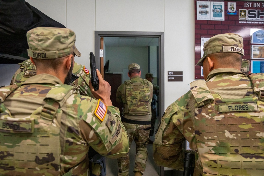Soldiers of the 328th Military Police Company Respond to Active Shooter Threat During Training Exercise at Fort Cavazos