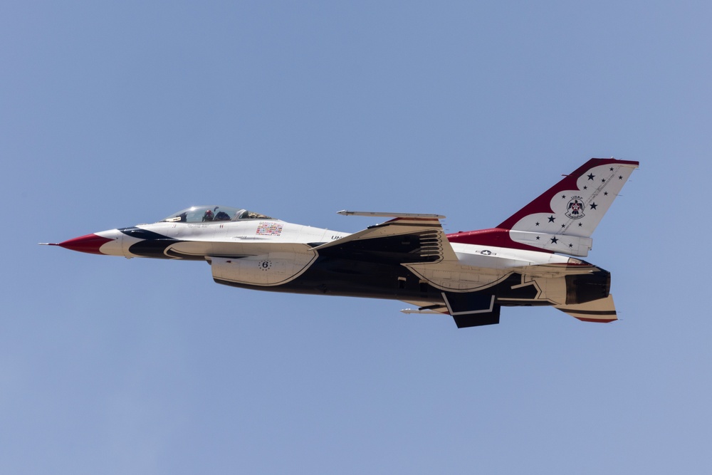 USAF Thunderbirds arrive at Beale AFB for Beale Air &amp; Space Expo 2025