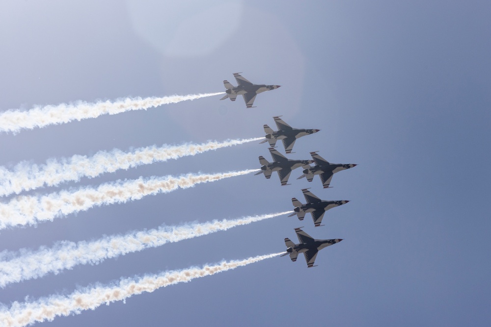 USAF Thunderbirds arrive at Beale AFB for Beale Air &amp; Space Expo 2025