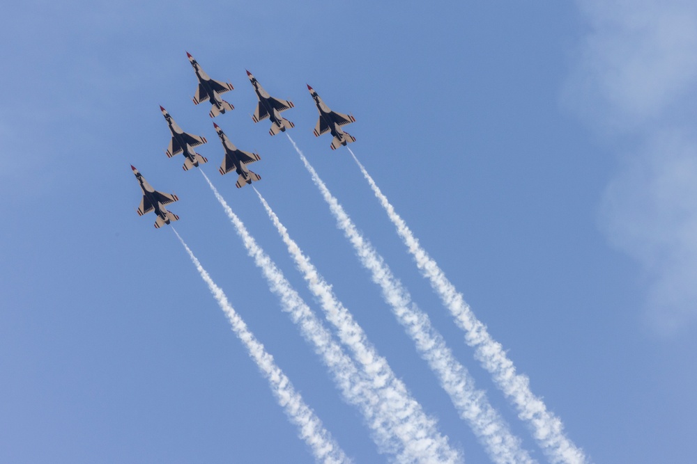 USAF Thunderbirds arrive at Beale AFB for Beale Air &amp; Space Expo 2025
