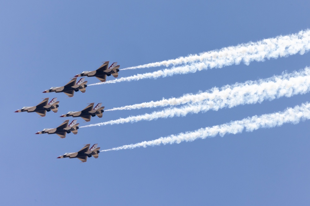 USAF Thunderbirds arrive at Beale AFB for Beale Air &amp; Space Expo 2025