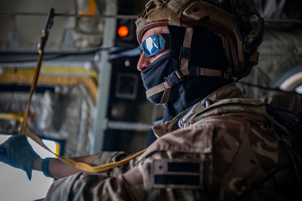SS25: Chilean Paracaidistas, ST Airmen perform airborne operations via 192nd AS C-130H Hercules