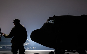 SS25: Chilean Paracaidistas, ST Airmen perform airborne operations via 192nd AS C-130H Hercules