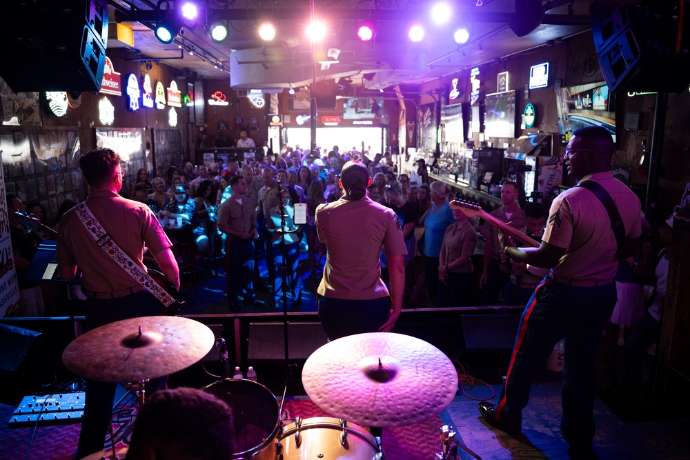 Marine Week Nashville; 2nd MAW band at Tootsies Orchid Lounge