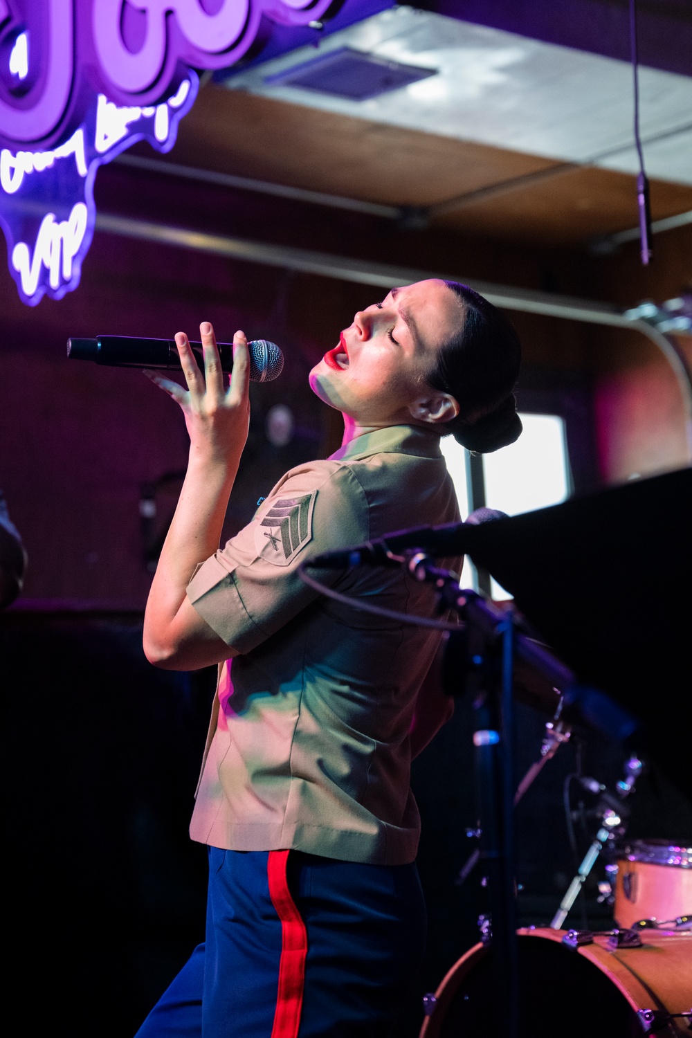 Marine Week Nashville; 2nd MAW band at Tootsies Orchid Lounge
