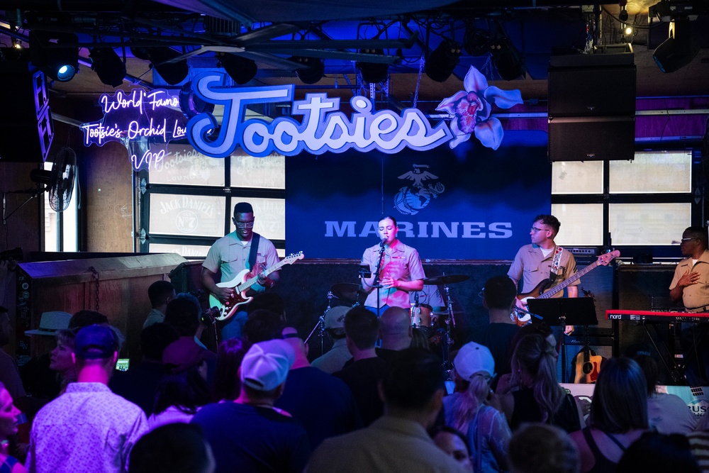Marine Week Nashville; 2nd MAW band at Tootsies Orchid Lounge