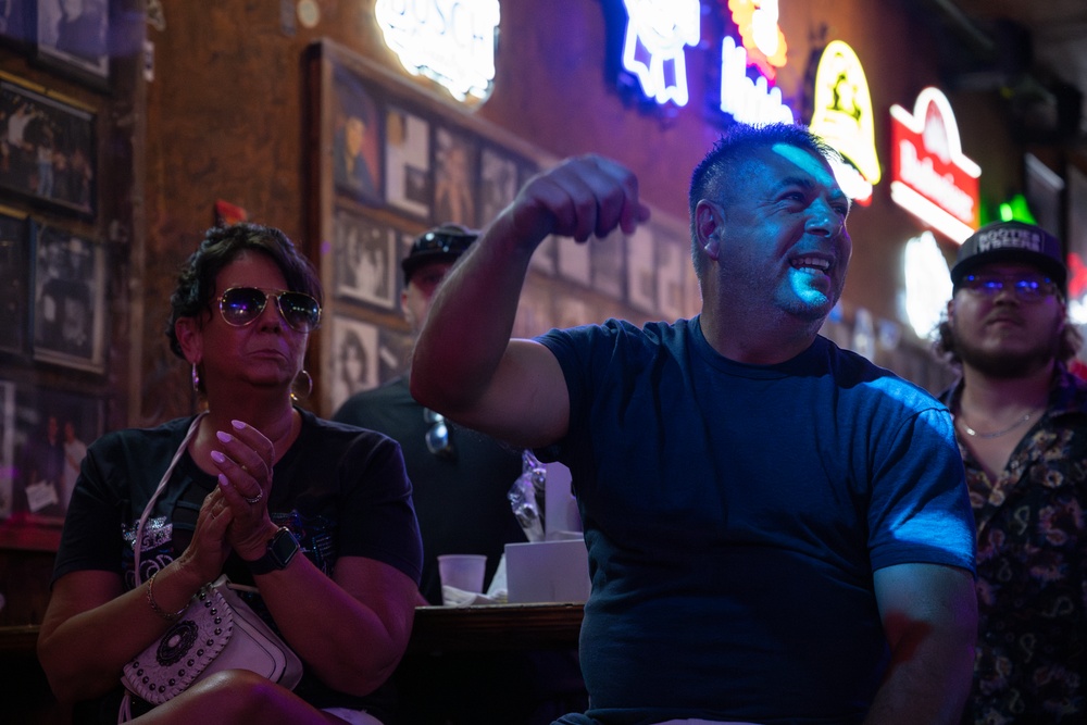 Marine Week Nashville; 2nd MAW band at Tootsies Orchid Lounge
