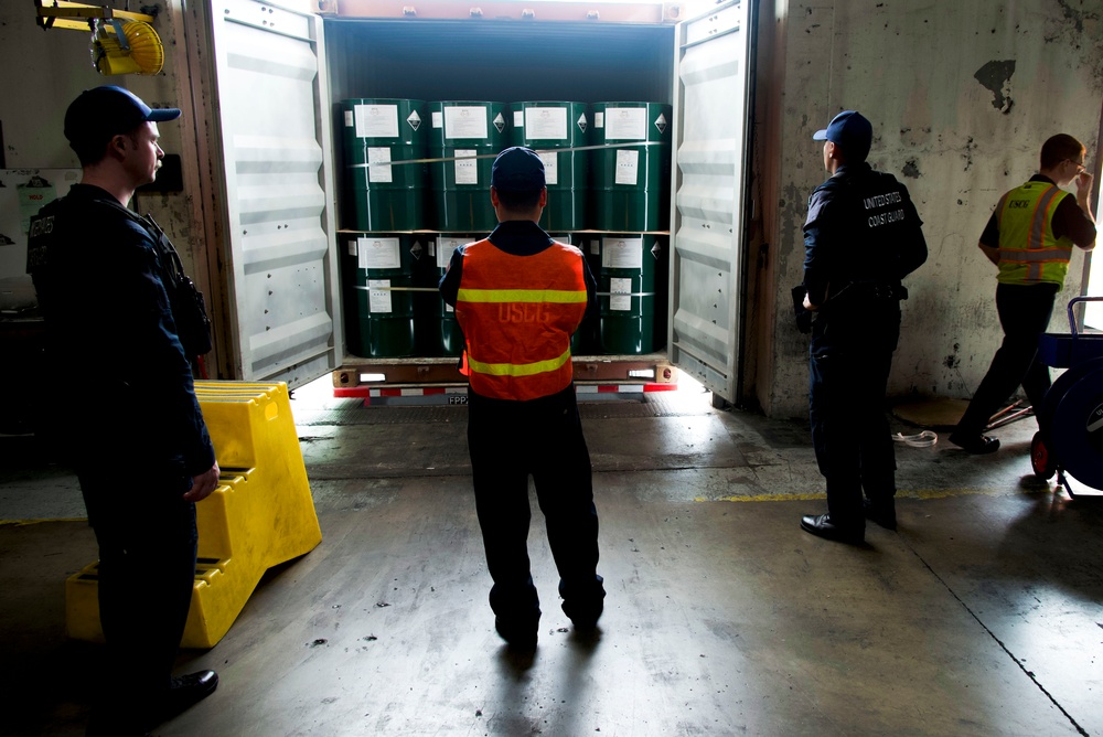 USCG inspects shipping container in Long Beach