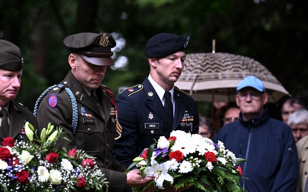 29th ID Soldiers pay tribute to 30th ID Soldiers in Normandy ceremony