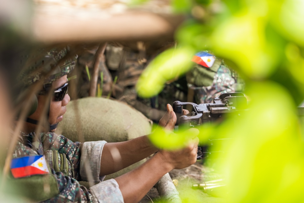 KAMANDAG 9: U.S., Philippine Marines conduct counter-landing live-fire