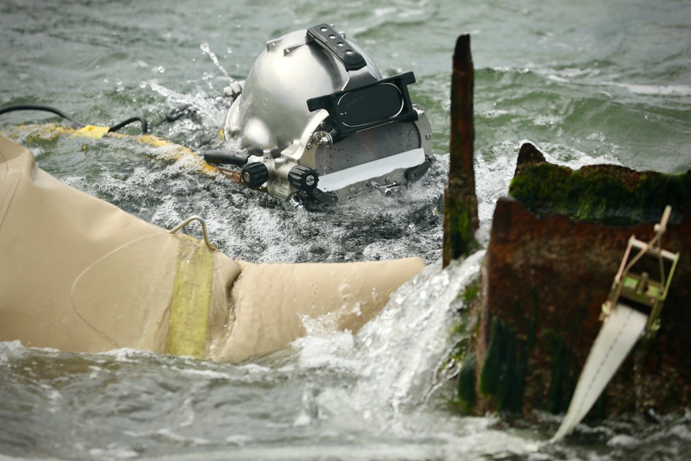 UCT 1 Dive Ops - BALTOPS25