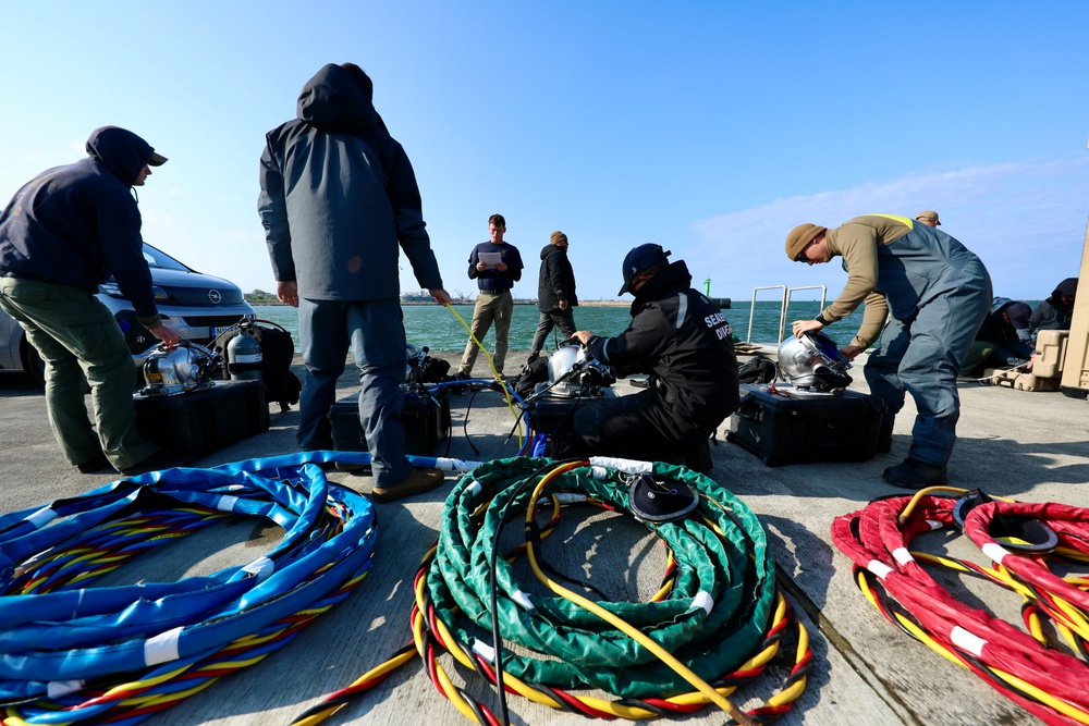 UCT 1 Dive Ops - BALTOPS25
