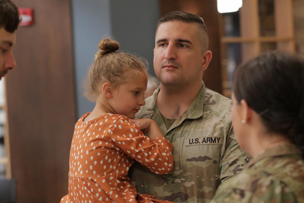 Springfield-based 232nd CSSB Mobilizes for Deployment to Europe