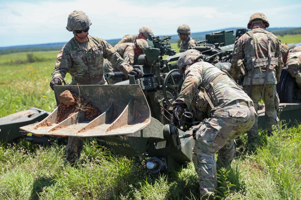 206th Field Artillery Conducts Close-Range Live Fire