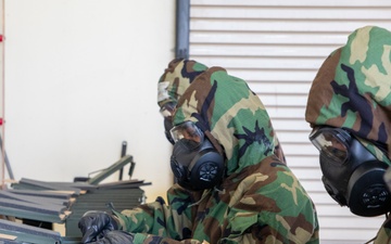 Munitions Airmen Train in MOPP Gear