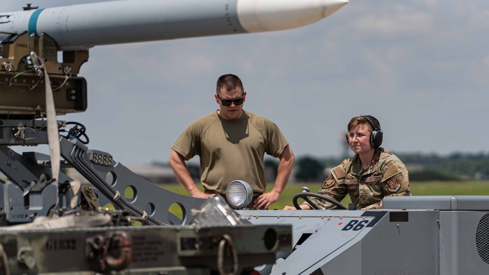 114th Maintenance Group Hosts Weapons Load Competition