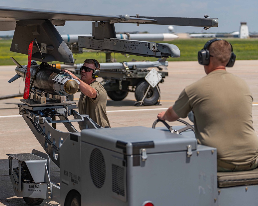 114th Maintenance Group Hosts Weapons Load Competition