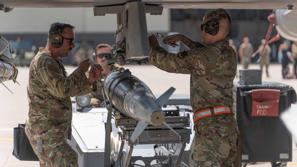 114th Maintenance Group Hosts Weapons Load Competition