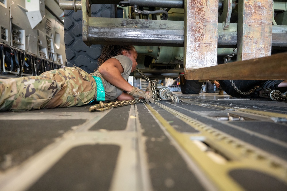 Tech. Sgt. Ghee Tackles Load Challenge in Port Dawg Rodeo at Joint Base Charleston