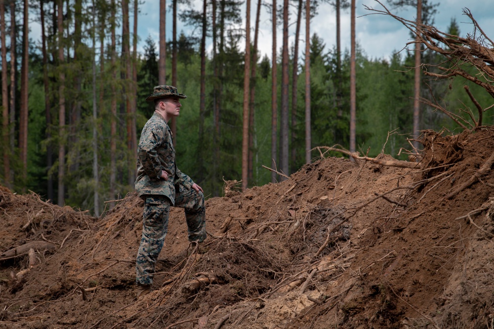 US and Latvian forces team up in Selija Castle construction project