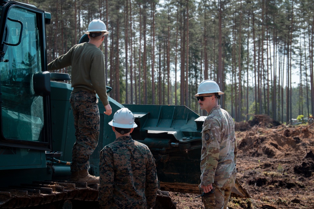 US and Latvian forces team up in Selija Castle construction project
