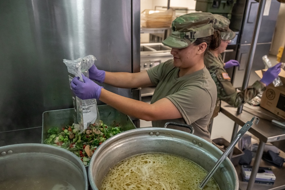 913th Quartermasters Prepare Food for Drilling Soldiers