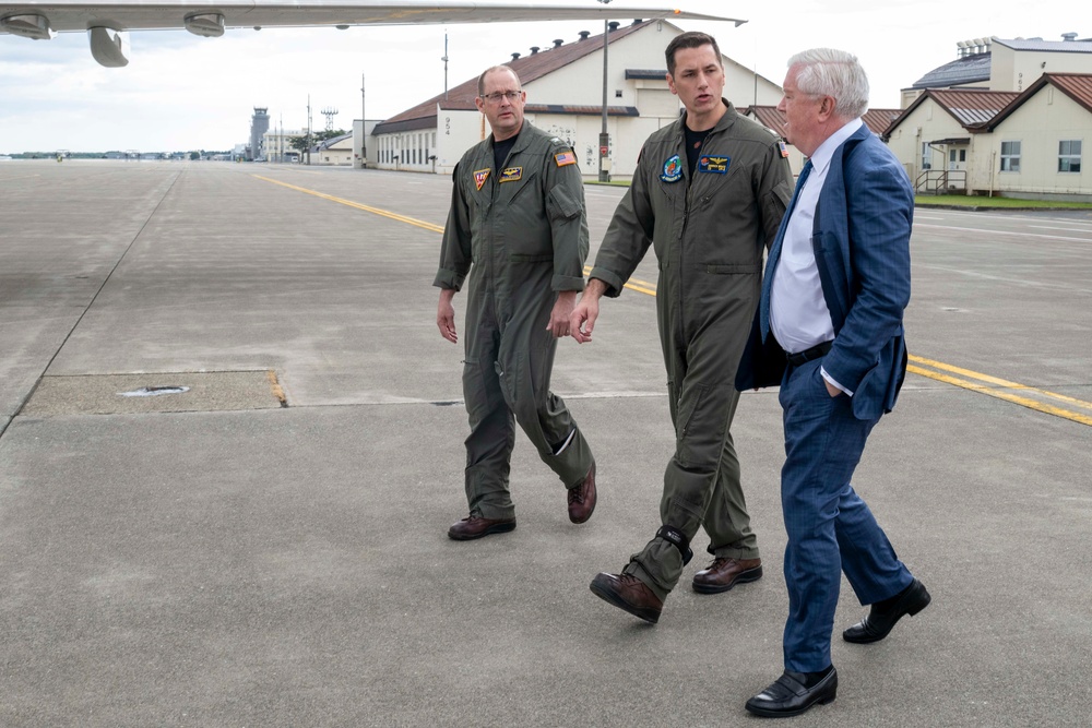 Ambassador to Japan visits Misawa Air Base