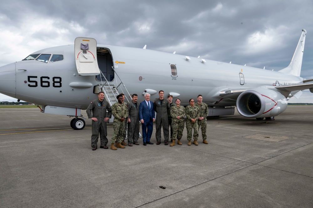Ambassador to Japan visits Misawa Air Base